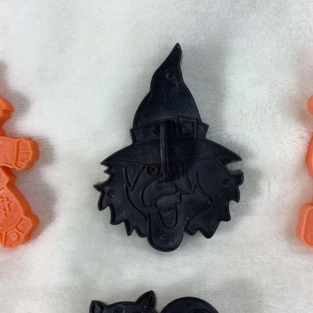 6 Vintage Wilton Halloween Cookie Cutters Cat Pumpkin Witch Skeleton House Grave